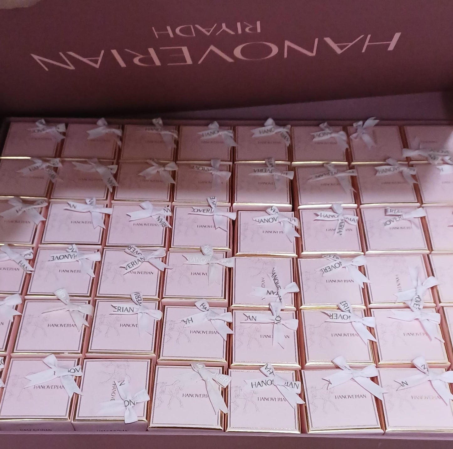 GIVE AWAY BURGUNDY